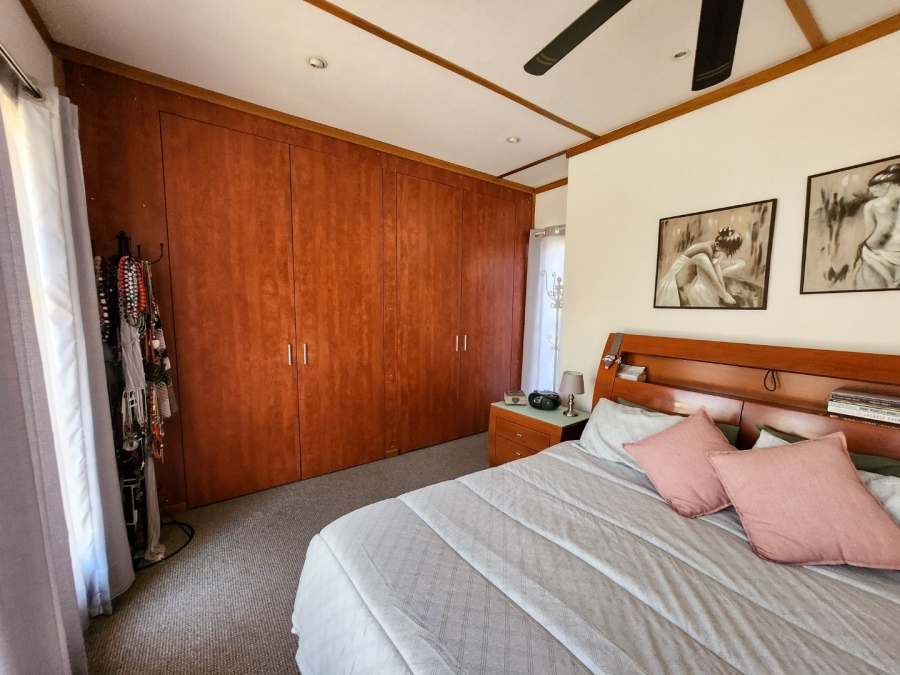4 Bedroom Property for Sale in Wilkoppies North West